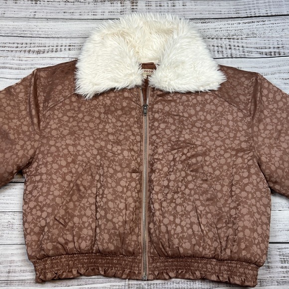 NWT Free People Puffer Jacket Crafted Floral Faux Fur Collar Bomber Sz Large - Picture 4 of 12